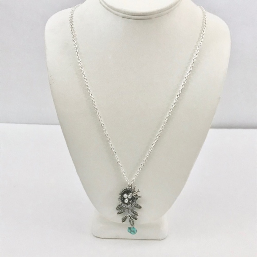 NWOT Bird Nest Branch Silver Tone Pendant Necklace - Picture 3 of 10